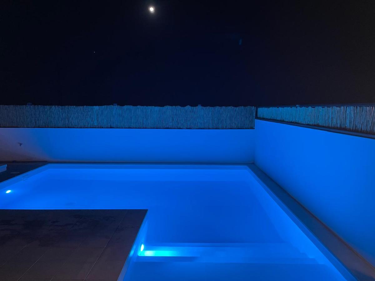 Villa Marie Agradable Y Tranquila Maison Con Piscina Corralejo Exterior photo